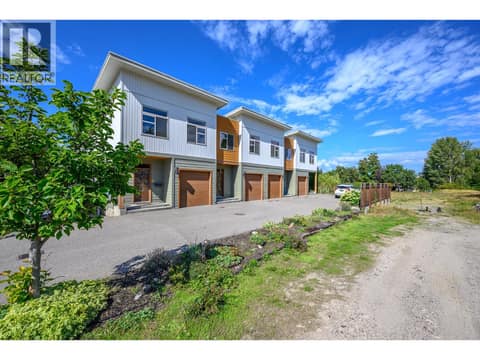 Photo 1 of 1703 43 Avenue Unit# 2, Harwood, Vernon