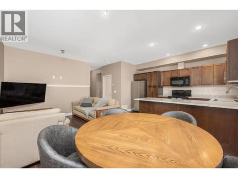 Photo 11 of 1703 43 Avenue Unit# 2, Harwood, Vernon