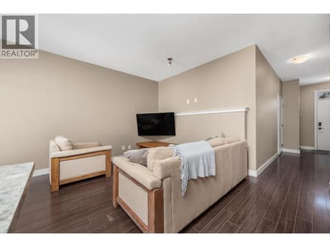 Photo 6 of 1703 43 Avenue Unit# 2, Harwood, Vernon