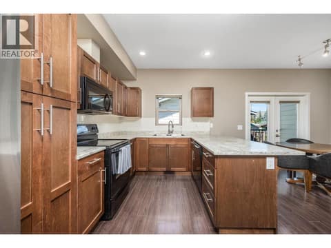 Photo 8 of 1703 43 Avenue Unit# 2, Harwood, Vernon