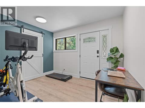 Photo 17 of 3925 Highland Park Crescent, Armstrong/ Spall.