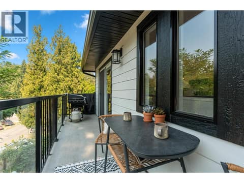 Photo 21 of 3925 Highland Park Crescent, Armstrong/ Spall.