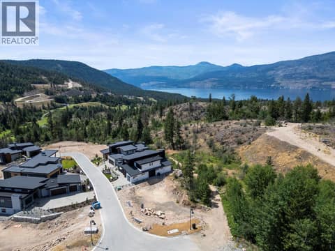 Photo 10 of 192 Wildsong Crescent, Predator Ridge, Vernon