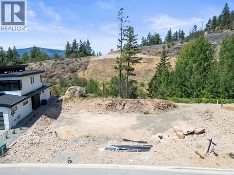 Photo 8 of 192 Wildsong Crescent, Predator Ridge, Vernon
