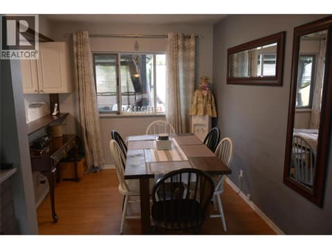 Photo 8 of 601 REGINA Avenue, North Kamloops