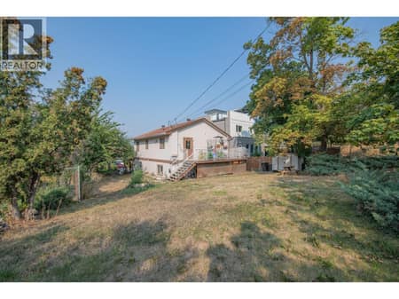 Photo 2 of 3908 Pleasant Valley Road, Harwood, Vernon