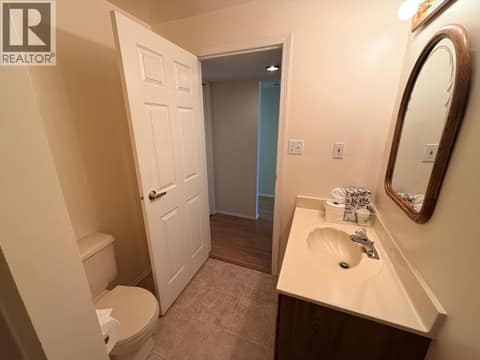 Bath main floor at 3930 20 Street Unit# 12, Harwood, Vernon