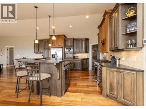 Photo 3 of 3510 Gates Road, Glenrosa, West Kelowna