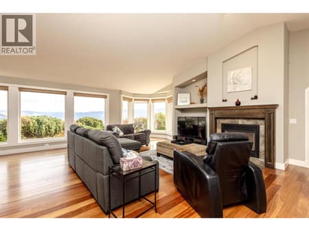 Photo 6 of 3510 Gates Road, Glenrosa, West Kelowna