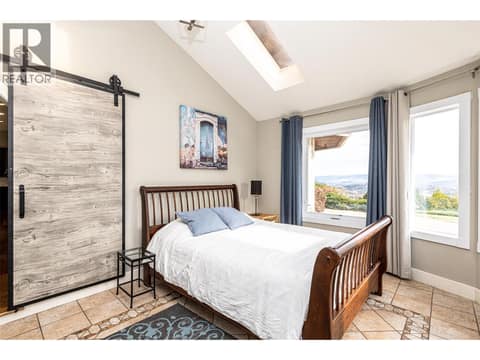 Photo 8 of 3510 Gates Road, Glenrosa, West Kelowna