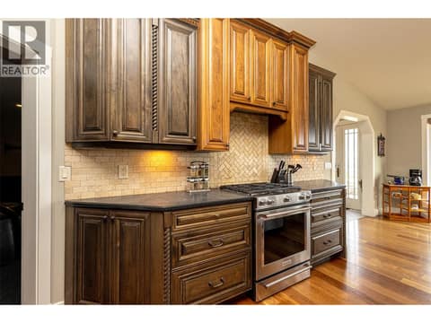 Photo 9 of 3510 Gates Road, Glenrosa, West Kelowna