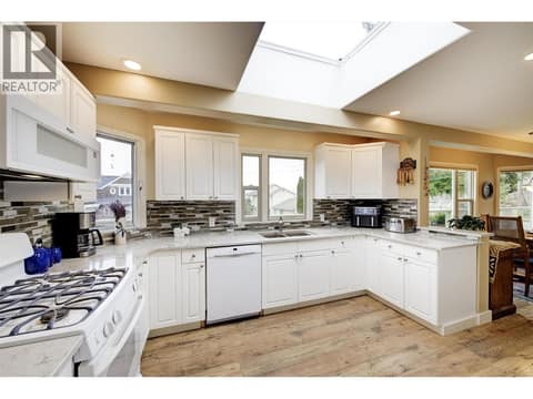 Ample natural light from the skylight at 391 Braeloch Road, Upper Mission, Kelowna