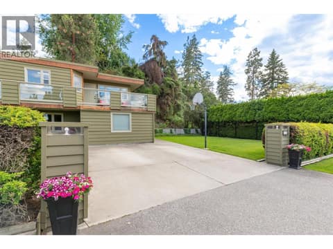 Parking on driveway for 2 vehicles at 391 Braeloch Road, Upper Mission, Kelowna