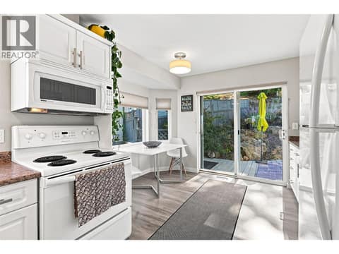 Photo 13 of 913 GREYSTONE Crescent, Aberdeen, Kamloops
