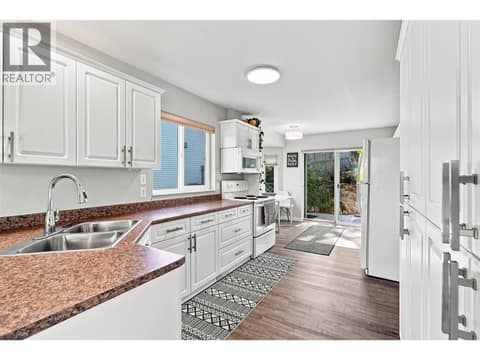 Photo 24 of 913 GREYSTONE Crescent, Aberdeen, Kamloops