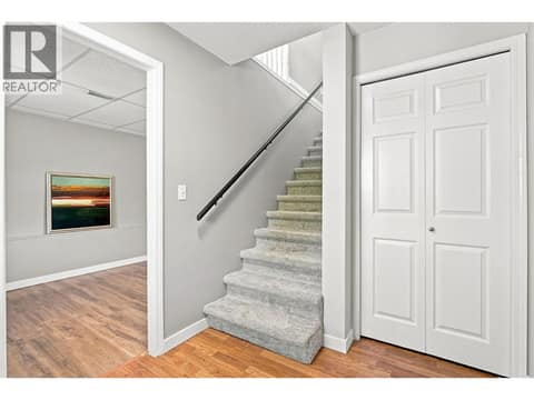 Photo 8 of 913 GREYSTONE Crescent, Aberdeen, Kamloops