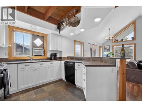 Kitchen at 10375 Westshore Road, Okanagan North, Vernon