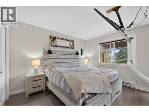 Primary bedroom at 10375 Westshore Road, Okanagan North, Vernon
