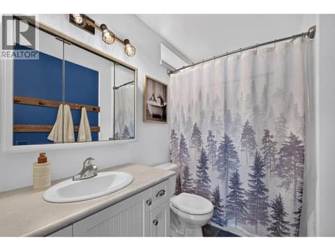 Primary bedroom ensuite at 10375 Westshore Road, Okanagan North, Vernon