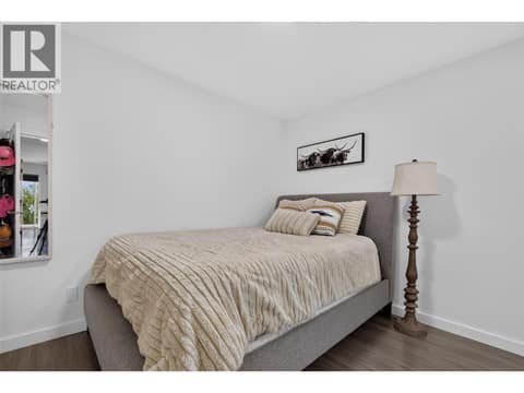 Secondary bedroom with it's own ensuite at 10375 Westshore Road, Okanagan North, Vernon