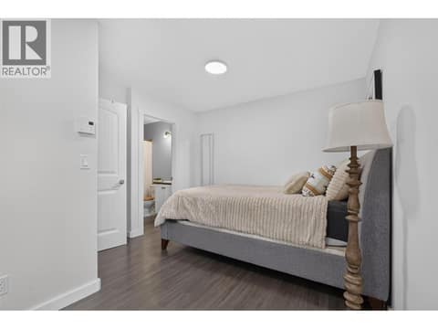 Secondary bedroom with it's own ensuite at 10375 Westshore Road, Okanagan North, Vernon