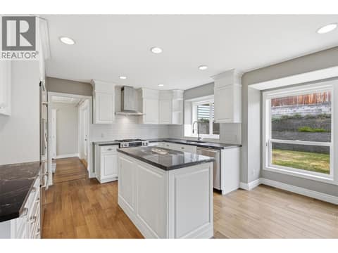 Photo 4 of 2076 MUIRFIELD Road, Aberdeen, Kamloops