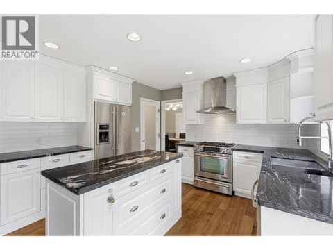 Photo 5 of 2076 MUIRFIELD Road, Aberdeen, Kamloops