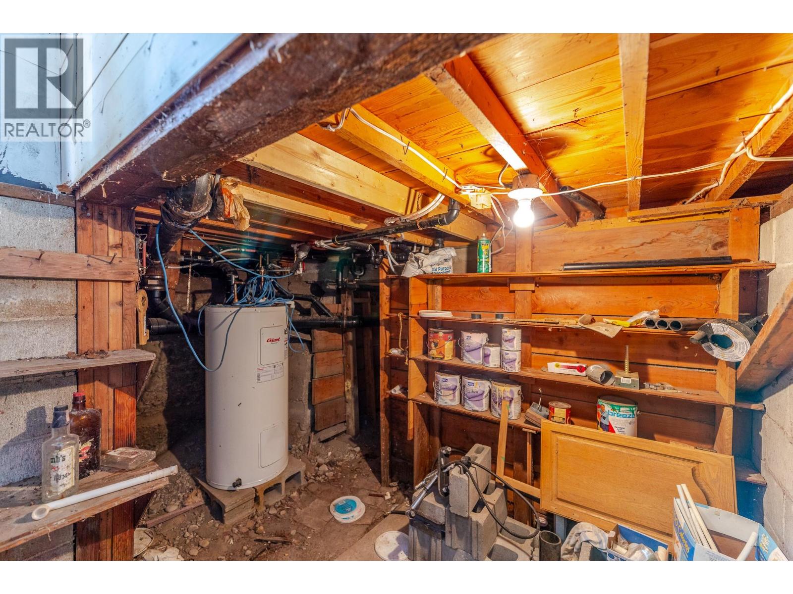 CRAWL SPACE at 11106 PRAIRIE VALLEY Road, Main Town, Summerland