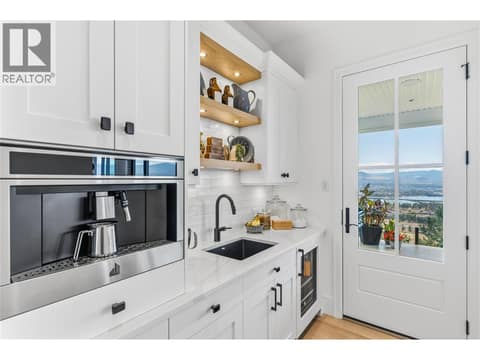 Photo 18 of 902 Lloyd Jones Drive, West Kelowna Estates