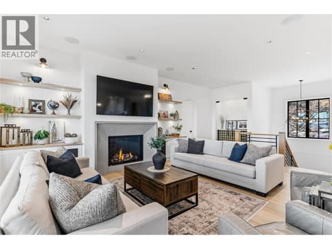 Photo 7 of 902 Lloyd Jones Drive, West Kelowna Estates