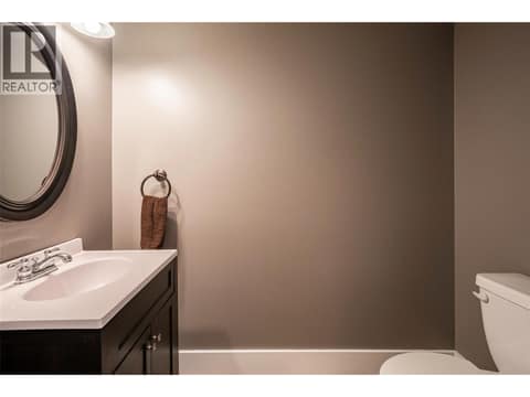 Photo 7 of 4909 27 Avenue Unit# 7, Westmount, Vernon
