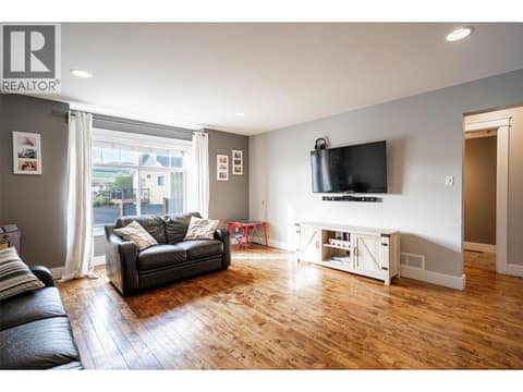 Photo 9 of 4909 27 Avenue Unit# 7, Westmount, Vernon
