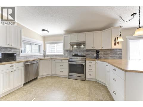 Kitchen at 2440 Old Okanagan Highway Unit# 1304, Westbank Centre, West Kelowna