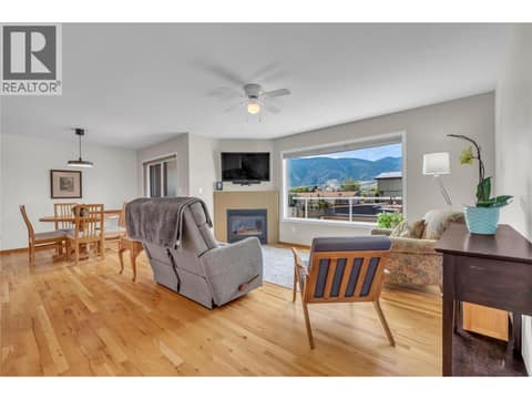 Photo 4 of 166 Green Avenue W Unit# 103, Main South, Penticton