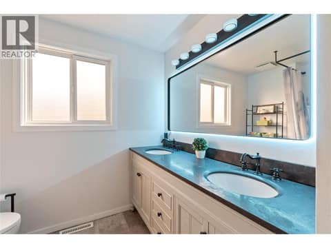 Photo 10 of 811 SUMAC Place, Westsyde, Kamloops