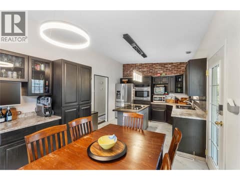 Photo 4 of 811 SUMAC Place, Westsyde, Kamloops