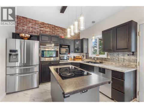 Photo 6 of 811 SUMAC Place, Westsyde, Kamloops