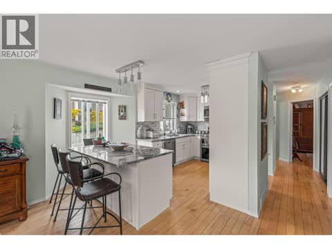 Photo 10 of 3174 Boucherie Road, Lakeview Heights, West Kelowna