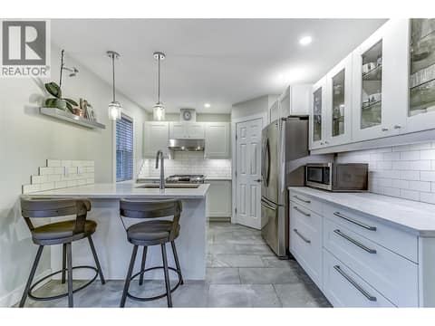 CARRIAGE HOUSE at 2202 Aberdeen Street, Kelowna South