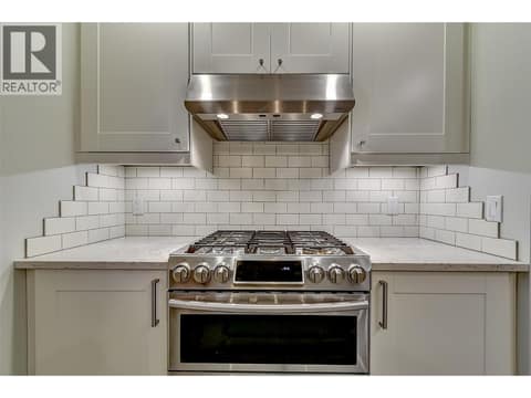 CARRIAGE HOUSE at 2202 Aberdeen Street, Kelowna South