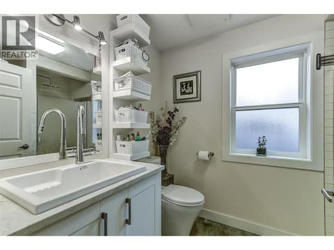 CARRIAGE HOUSE at 2202 Aberdeen Street, Kelowna South