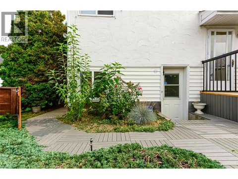 Entrance to inlaw suite at 2202 Aberdeen Street, Kelowna South