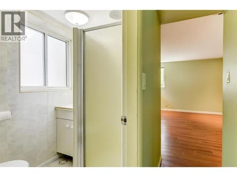 Inlaw suite at 2202 Aberdeen Street, Kelowna South