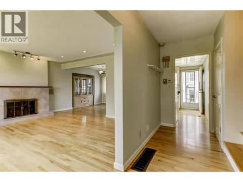 MAIN HOUSE at 2202 Aberdeen Street, Kelowna South