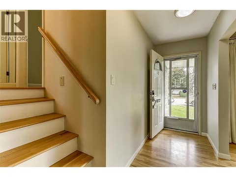 MAIN HOUSE at 2202 Aberdeen Street, Kelowna South