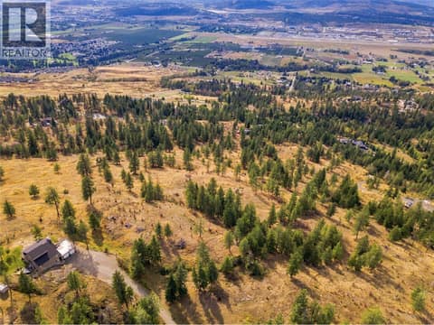 Photo 8 of 5601 Twin Creek Place, Ellison, Kelowna