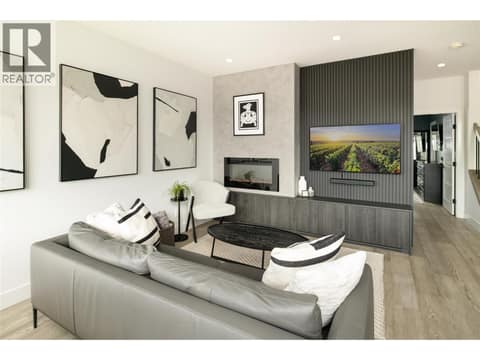 Photo 10 of 798 WARDLAW Avenue, Kelowna South