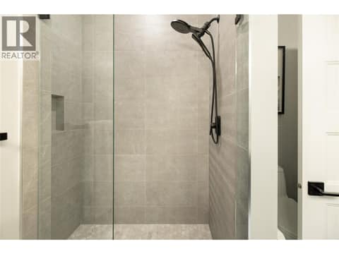 Photo 17 of 798 WARDLAW Avenue, Kelowna South