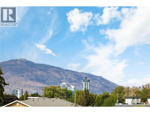 Photo 29 of 798 WARDLAW Avenue, Kelowna South