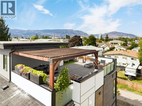 Photo 33 of 798 WARDLAW Avenue, Kelowna South